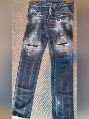 DSQUARED2